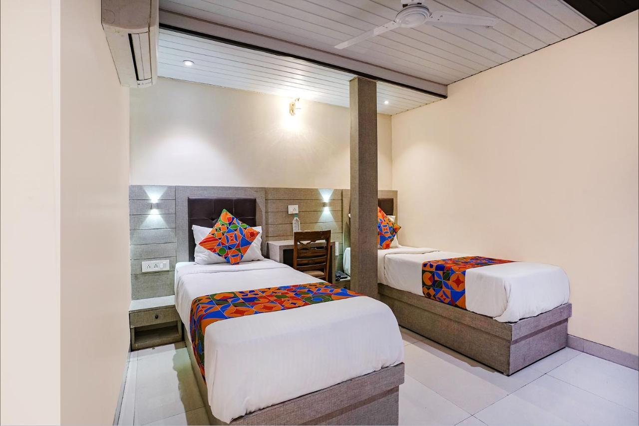 Fabhotel New Prince Palace Mumbai Exterior photo