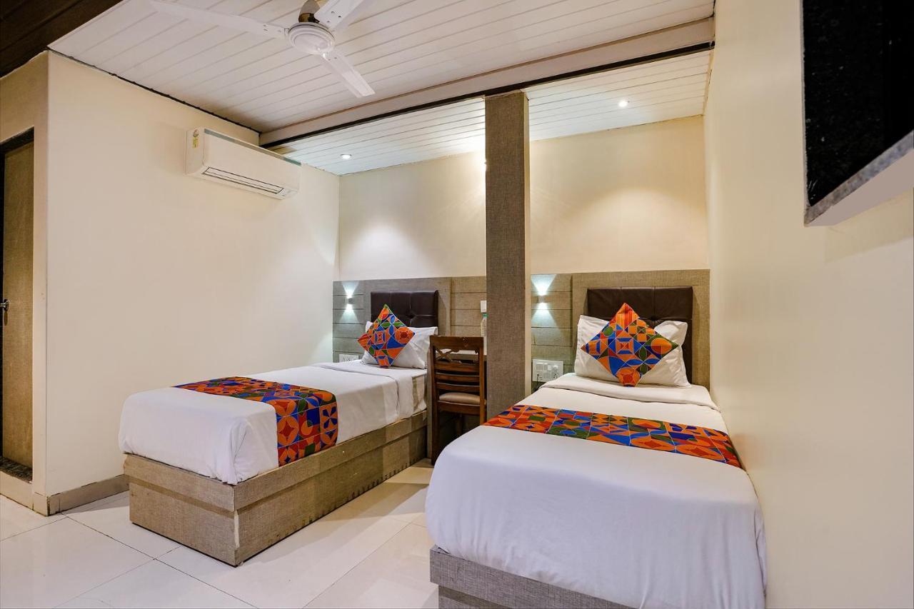 Fabhotel New Prince Palace Mumbai Exterior photo