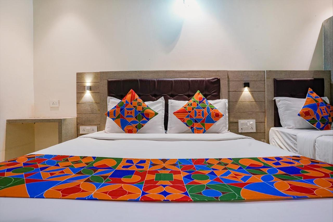 Fabhotel New Prince Palace Mumbai Exterior photo